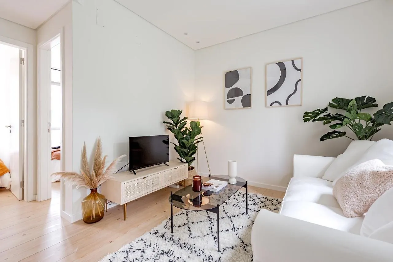 Casa Boma Lisboa - Modern & Luminous Apartment With Balcony - Alcantara I Πορτογαλία